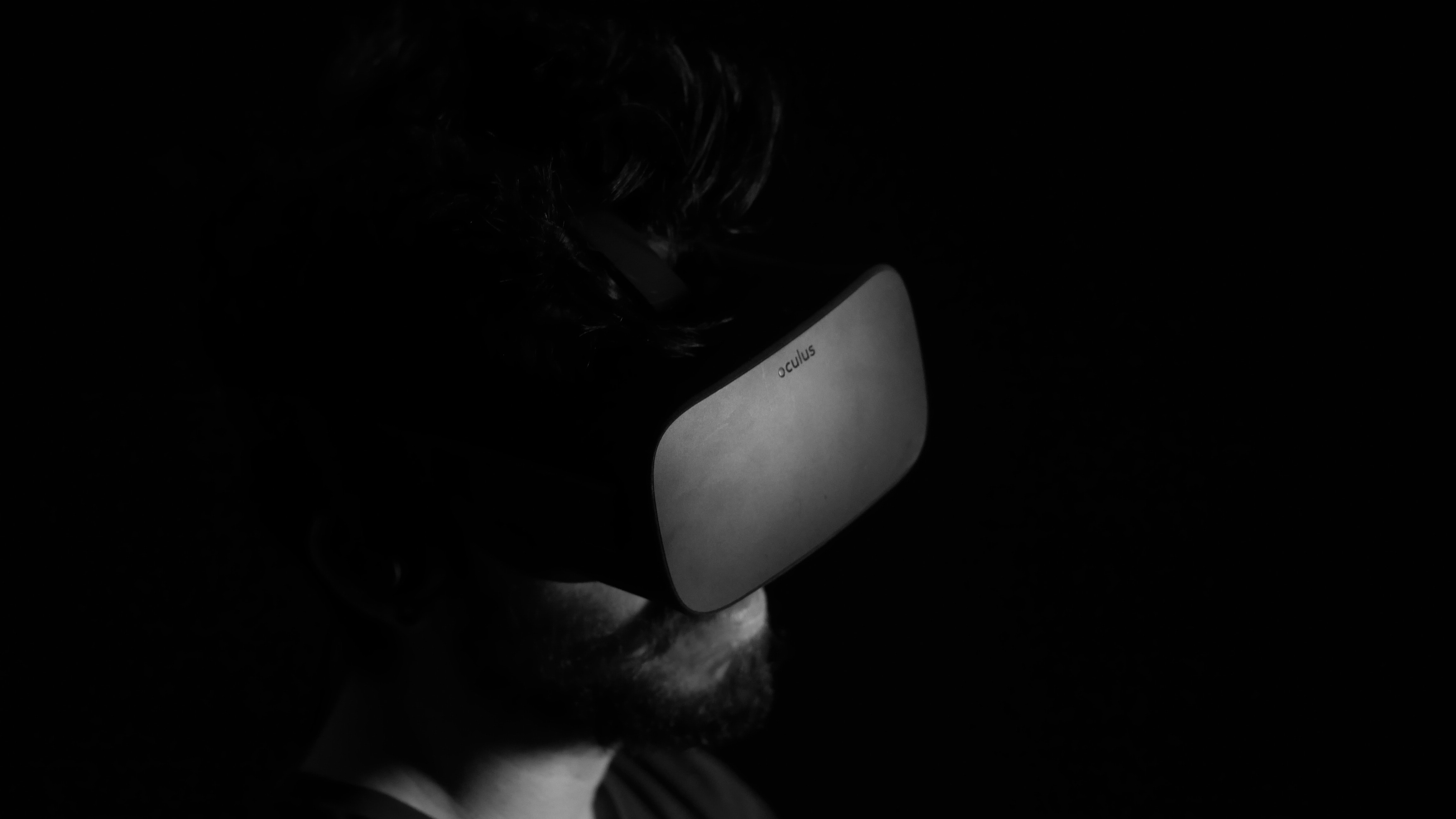 lux-interaction-UDETRRE5Mzc-unsplash